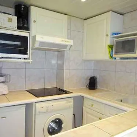 2/3 Pieces Avec Piscine, Tennis Et Parking Prive, Proche Commerces - Fr-1-782-43 * Le Barcares